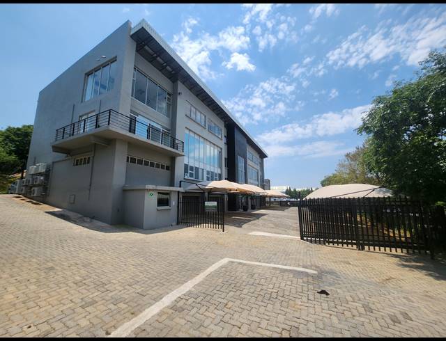 247M² OFFICE TO LET IN ALLANDALE